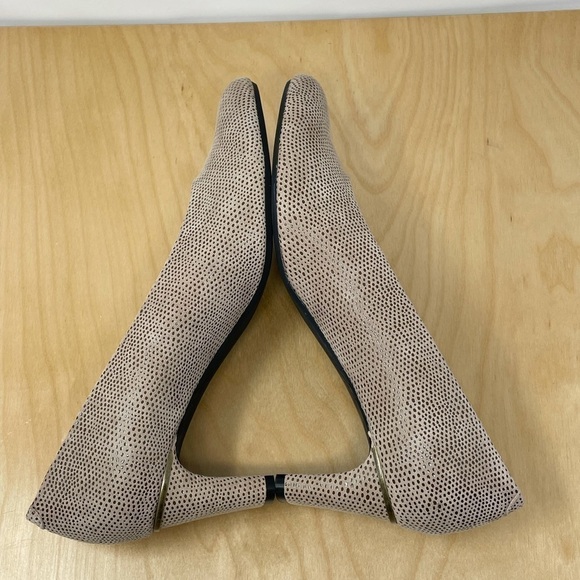 VANELI Dayle Leather Pumps w/Abstract Dotted Pattern Taupe Size 9.5 - Picture 6 of 11